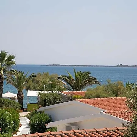 Kefalonia & Hotel 2*
