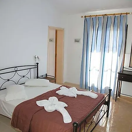 Kefalonia & Hotel 2*